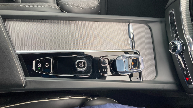 Volvo XC60 2.0 B4D Plus Dark 5dr AWD Geartronic Diesel Estate